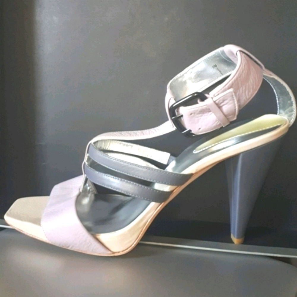Kenneth Cole | T-strap Heels - Picture 3 of 9